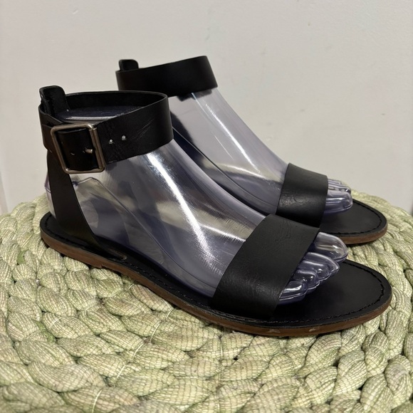 Madewell The Boardwalk Ankle-Strap Sandal In Black Leather - Picture 4 of 13